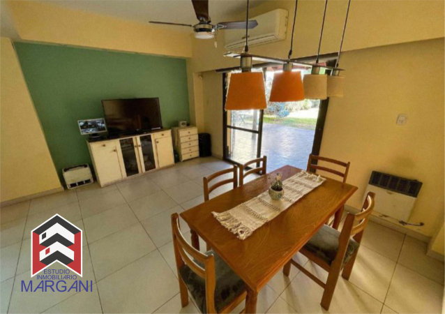 Excelente casa 5 AMB c/ Cochera + Jardin + Pileta