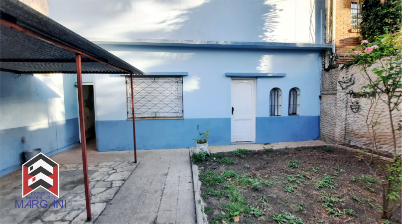 Casa 3 AMB c/ E. Vehiculo- s/ Lote 164m2-EXCELENTE UBICACION