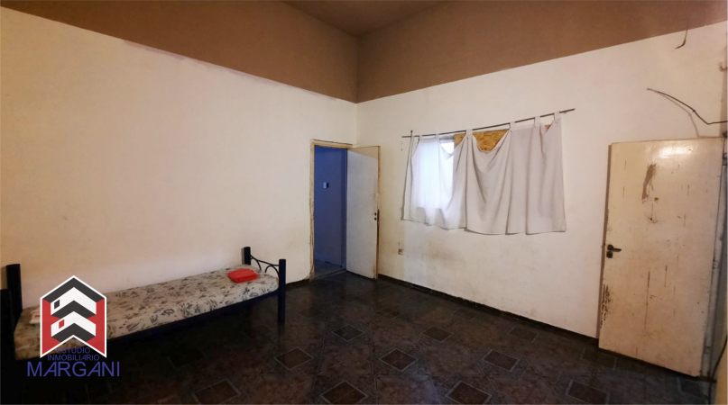 Casa 3 AMB c/ E. Vehiculo- s/ Lote 164m2-EXCELENTE UBICACION