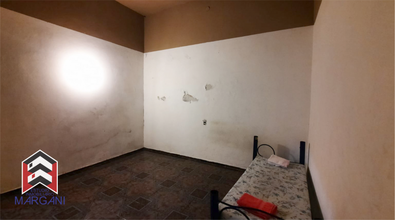 Casa 3 AMB c/ E. Vehiculo- s/ Lote 164m2-EXCELENTE UBICACION