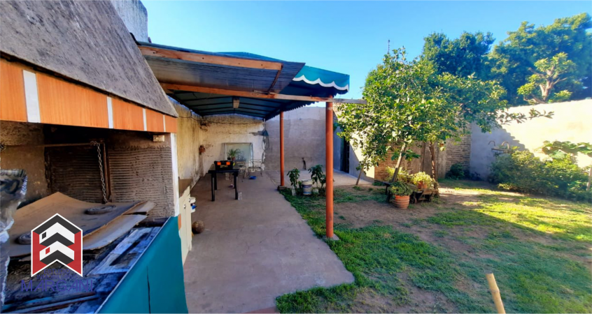 Excelente CHALET 4 AMB c/ 2 Garage + Patio / Jardin