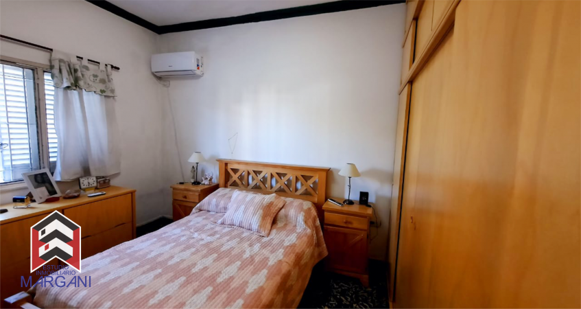 Excelente CHALET 4 AMB c/ 2 Garage + Patio / Jardin
