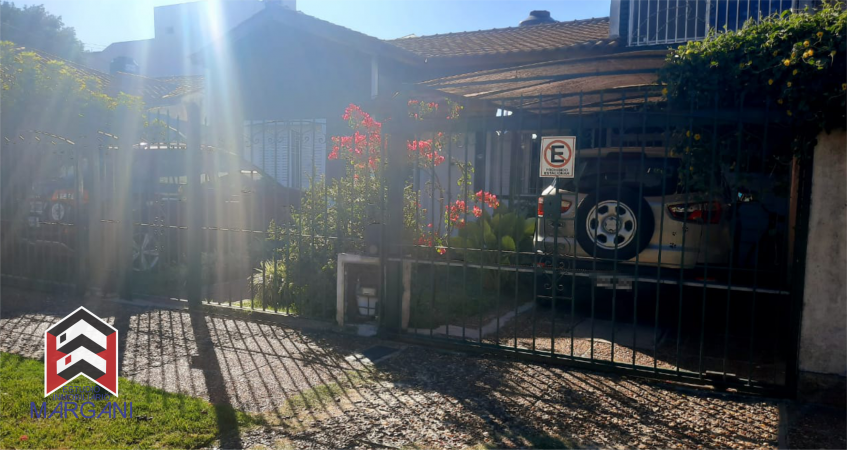 Excelente CHALET 4 AMB c/ 2 Garage + Patio / Jardin