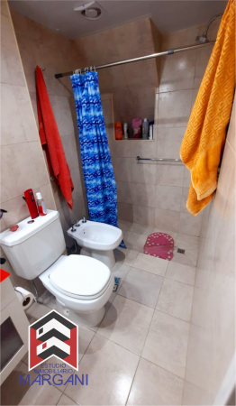 Excelente CHALET 4 AMB c/ 2 Garage + Patio / Jardin