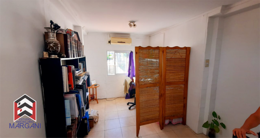 Excelente CHALET 4 AMB c/ 2 Garage + Patio / Jardin
