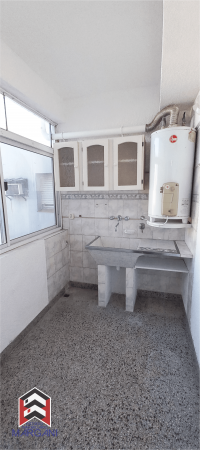 Excelente Departamento 3AMB Sobre importante avenida
