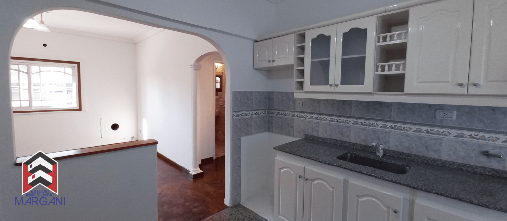 Excelente Departamento 3AMB Sobre importante avenida