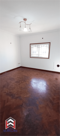 Excelente Departamento 3AMB Sobre importante avenida