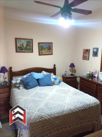 Casa MULTIFAMILIAR c/ Cochera - OPORTUNIDAD -