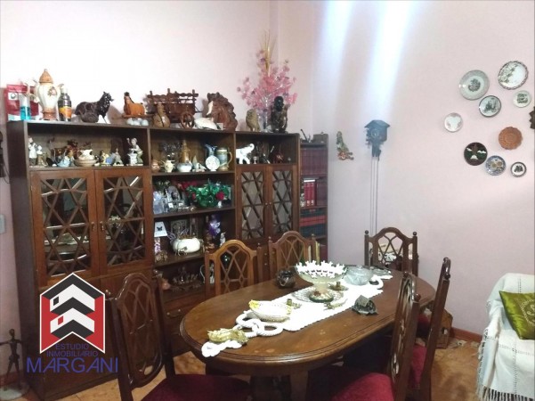 Casa MULTIFAMILIAR c/ Cochera - OPORTUNIDAD -