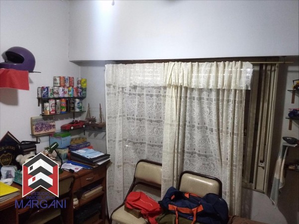 Casa MULTIFAMILIAR c/ Cochera - OPORTUNIDAD -