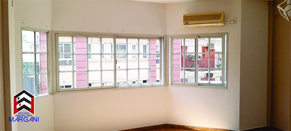 Departamento 2AMB al Frente - EXCELENTE UBICACION -