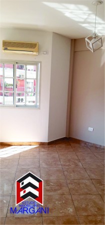 Departamento 2AMB al Frente - EXCELENTE UBICACION -
