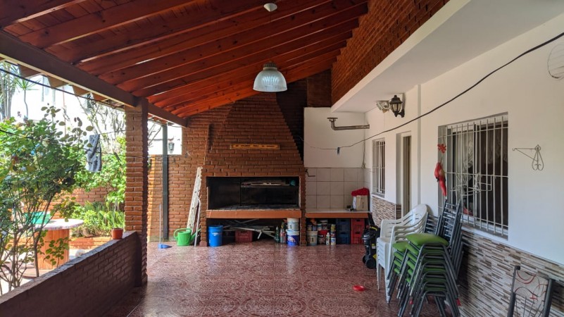 Excelente Casa 3 AMB s/ Lote 230m2