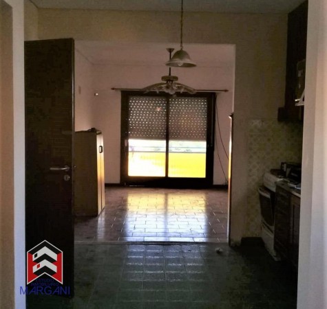 Excelente Departamento 2 AMB c/ Patio + Quincho con parrilla