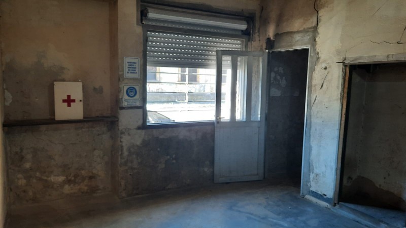Galpon 1100 m2 c/ Trifasica - Zona Indistrial -