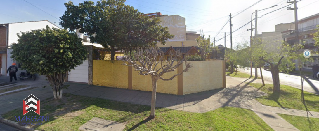 Casa 3 AMB s/ 2 Lotes 112 m2 C/U