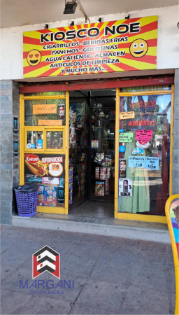 Excelente KIOSCO funcional en PLAZA BOMBERITOS