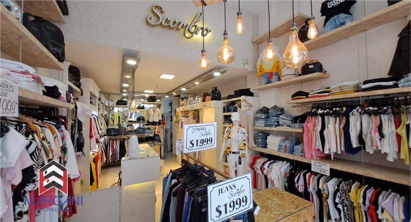 Local 100m2 Excelente ubicacion - PLENO CENTRO COMERCIAL -