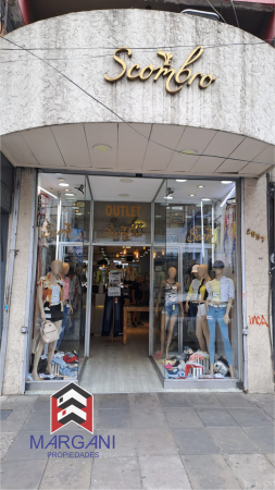 Local 100m2 Excelente ubicacion - PLENO CENTRO COMERCIAL -