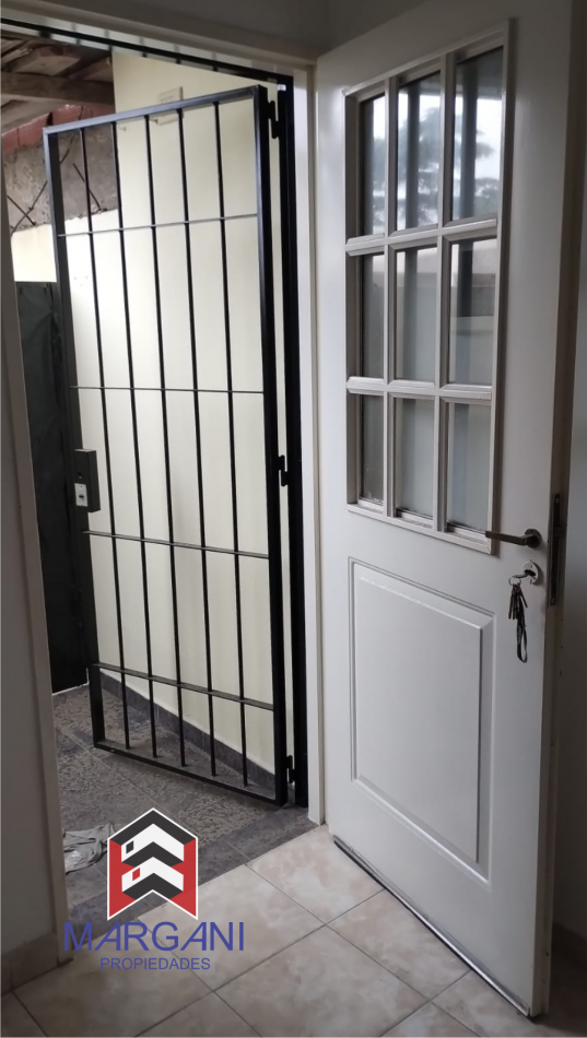 Excelente Departamento 2AMB 1° Piso al Frente c/ Balcon
