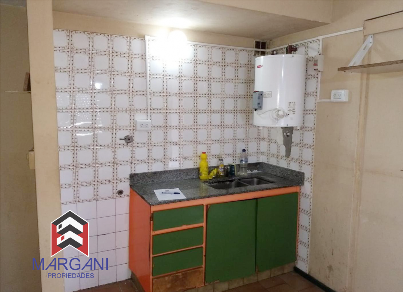 Departamento 2AMB Al Frente c/ balcon-terraza 8° Piso