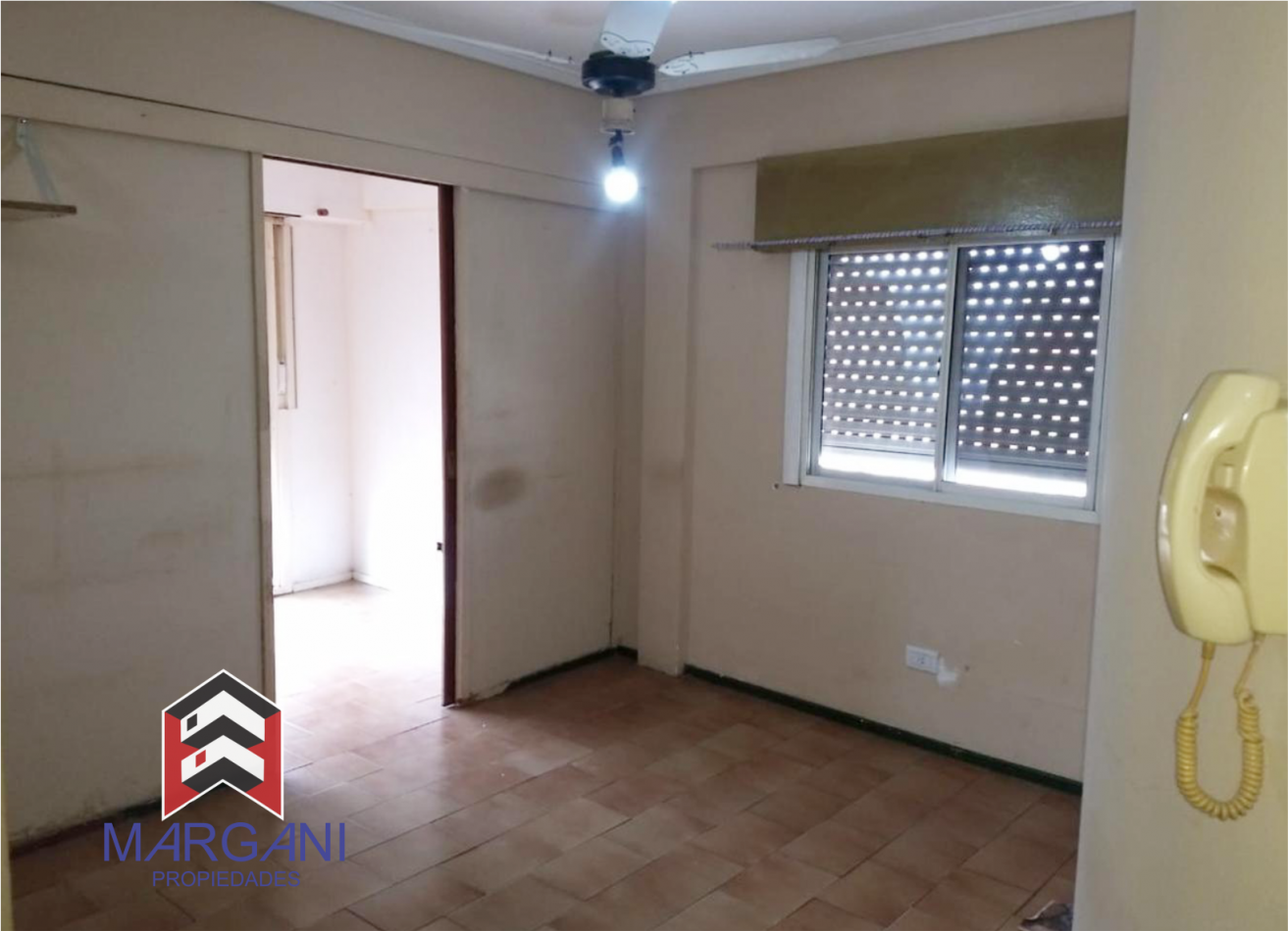 Departamento 2AMB Al Frente c/ balcon-terraza 8° Piso