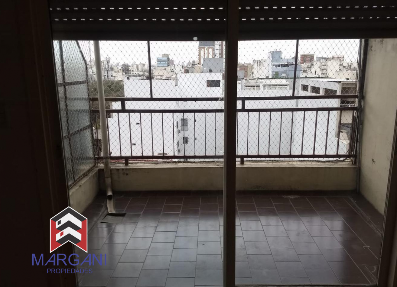 Departamento 2AMB Al Frente c/ balcon-terraza 8° Piso