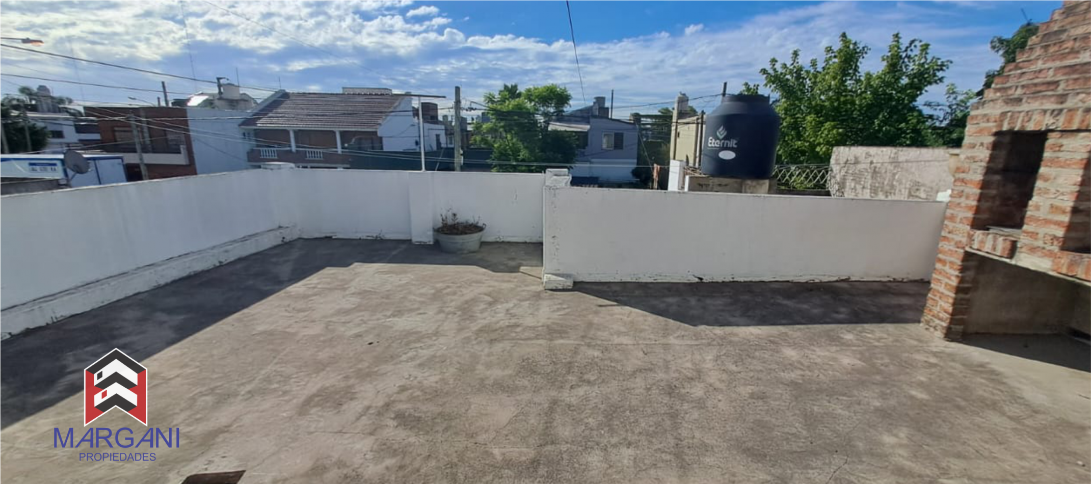 Departamento MULTIFAMILIAR- P.B. 2 AMB + P.A. 3 AMB c/ Patio