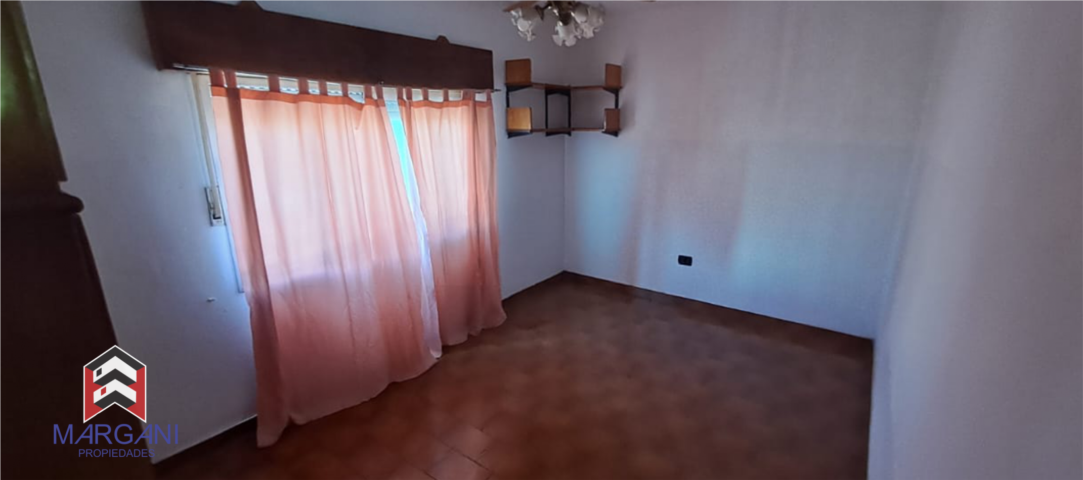 Departamento MULTIFAMILIAR- P.B. 2 AMB + P.A. 3 AMB c/ Patio