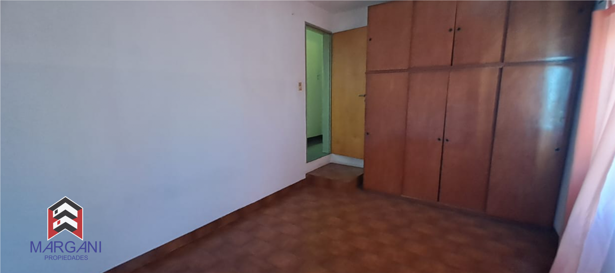 Departamento MULTIFAMILIAR- P.B. 2 AMB + P.A. 3 AMB c/ Patio