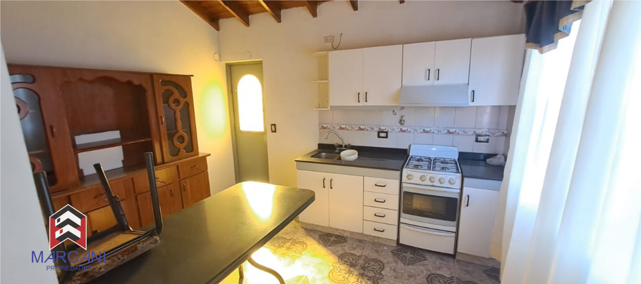 Departamento MULTIFAMILIAR- P.B. 2 AMB + P.A. 3 AMB c/ Patio