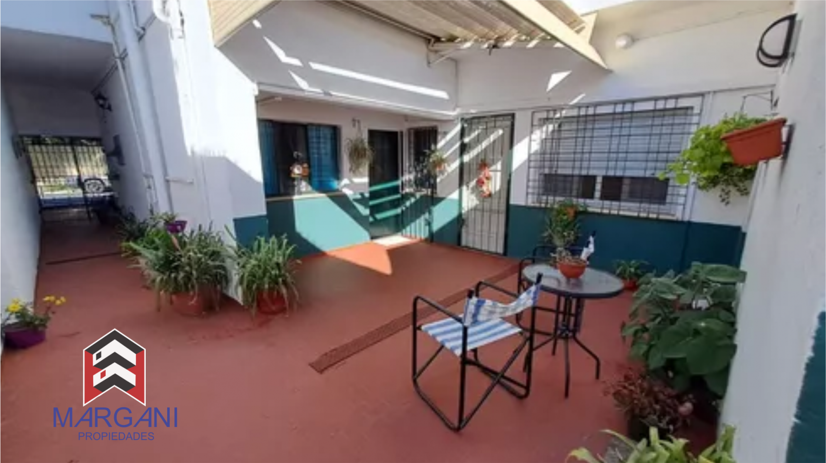 Excelente Casa de 6AMB C/ Cochera