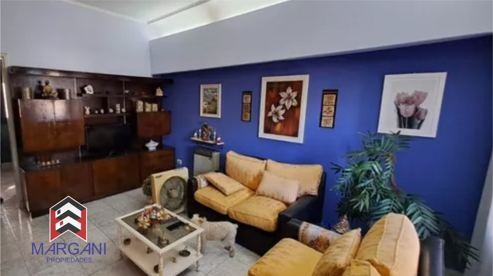Excelente Casa de 6AMB C/ Cochera