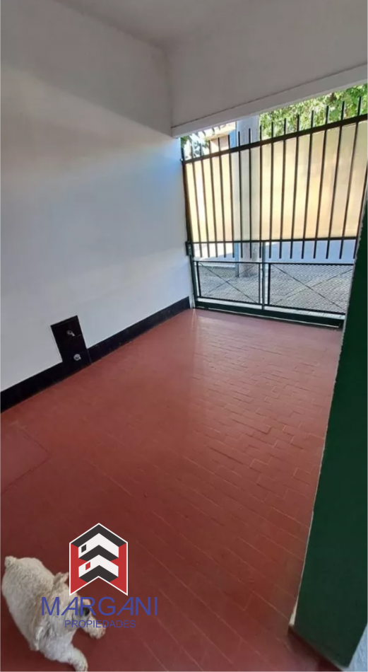Excelente Casa de 6AMB C/ Cochera