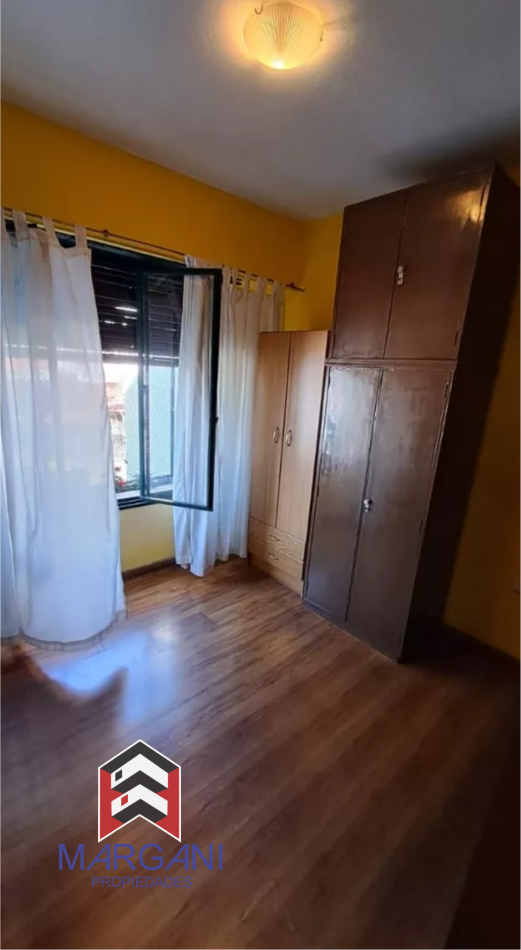 Excelente Casa de 6AMB C/ Cochera