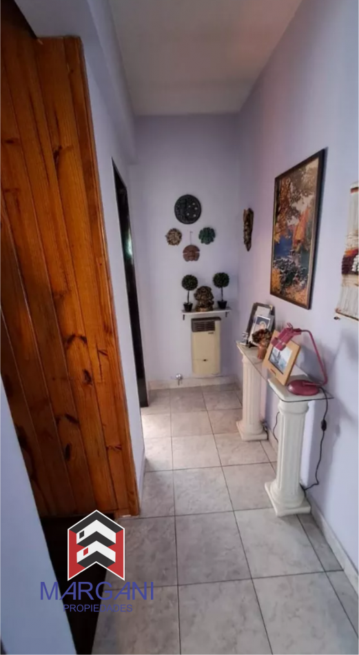 Excelente Casa de 6AMB C/ Cochera