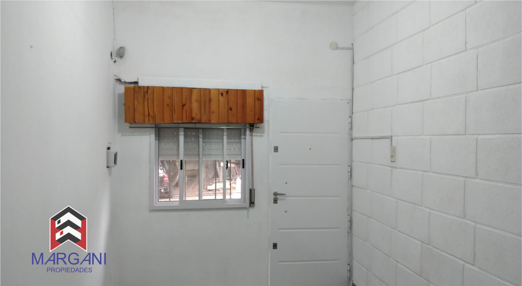 2 Departamentos 3AMB C/U c/ Patio - OPORTUNIDAD -
