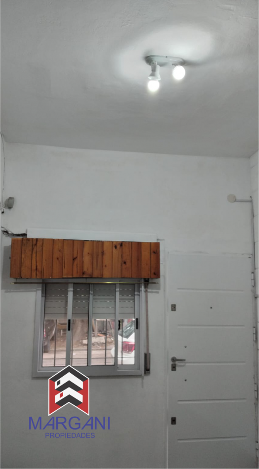 2 Departamentos 3AMB C/U c/ Patio - OPORTUNIDAD -