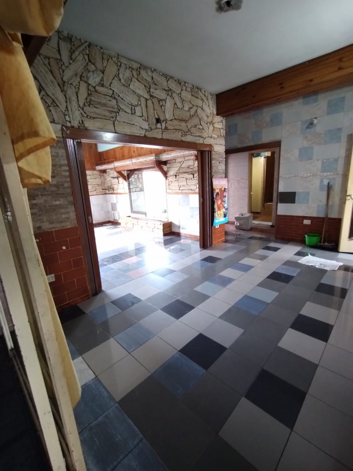 Excelente PISO 3AMB Amplio al Fte - SIN EXPENSAS -