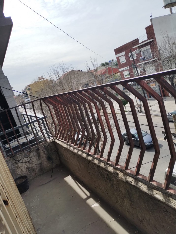 Excelente PISO 3AMB Amplio al Fte - SIN EXPENSAS -