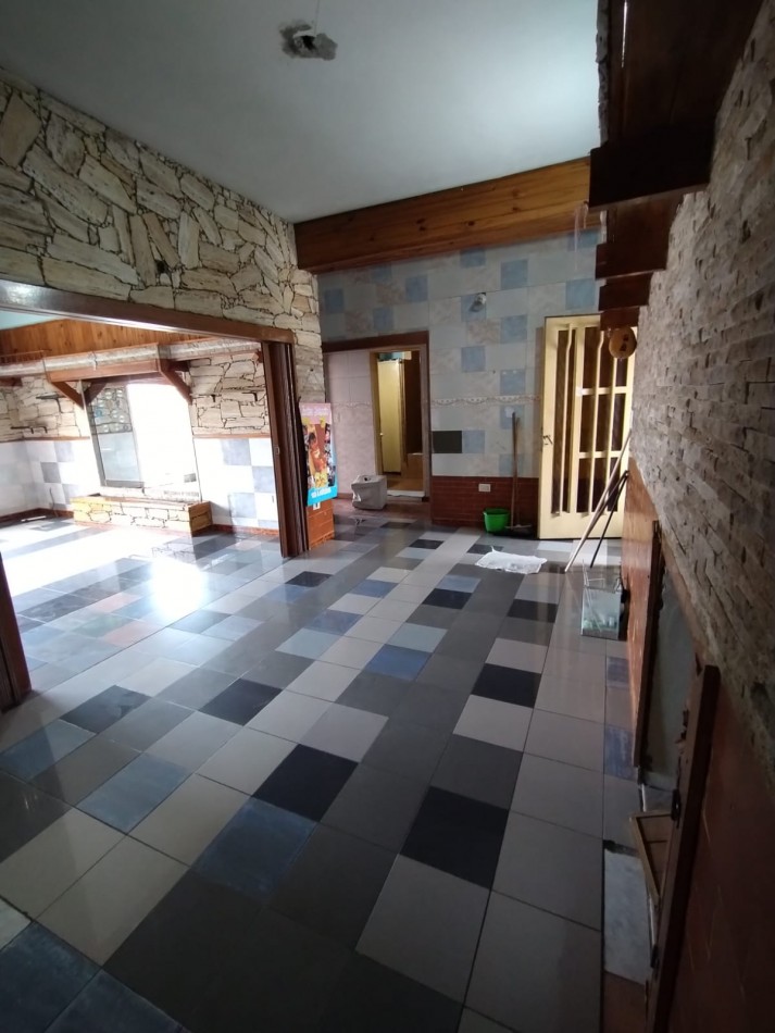 Excelente PISO 3AMB Amplio al Fte - SIN EXPENSAS -