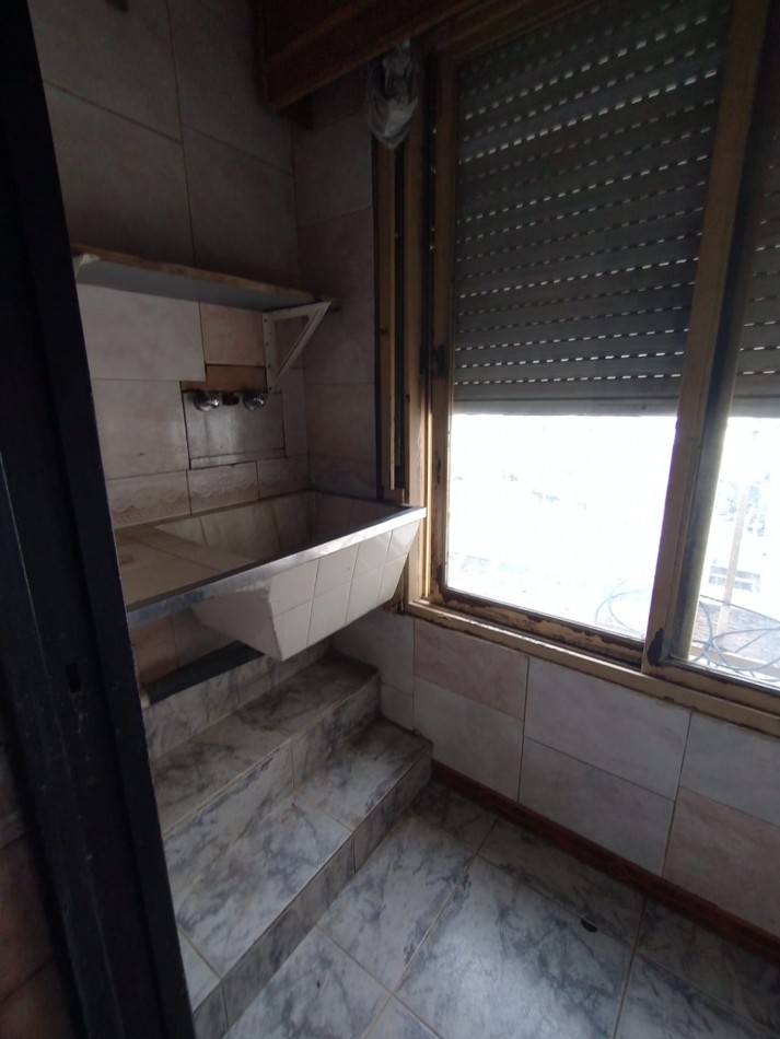Excelente PISO 3AMB Amplio al Fte - SIN EXPENSAS -