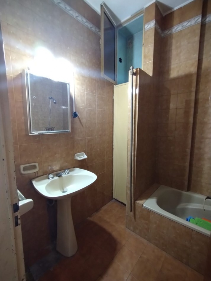 Excelente PISO 3AMB Amplio al Fte - SIN EXPENSAS -