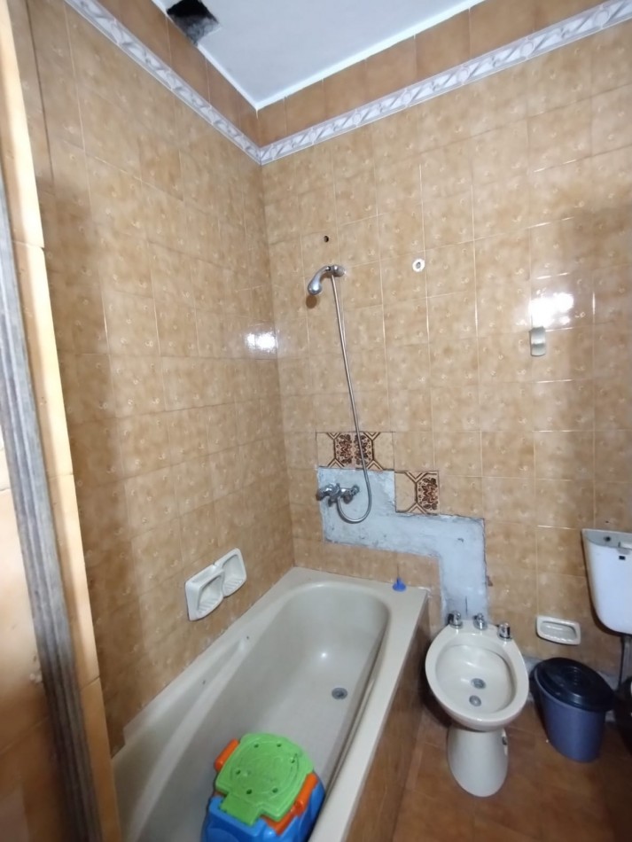 Excelente PISO 3AMB Amplio al Fte - SIN EXPENSAS -