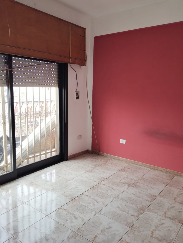 Excelente PISO 3AMB Amplio al Fte - SIN EXPENSAS -