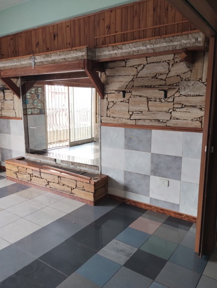 Excelente PISO 3AMB Amplio al Fte - SIN EXPENSAS -