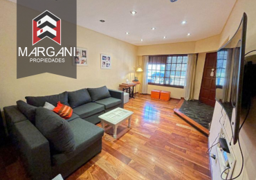 Excelente casa 5 AMB c/ Cochera + Jardin + Pileta