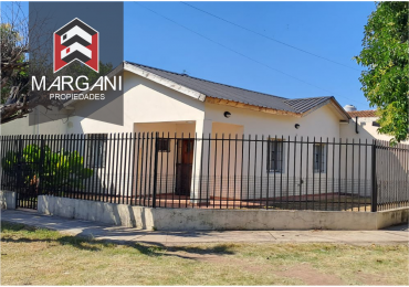 Excelente Casa 3 AMB c/ Cochera + Jardin